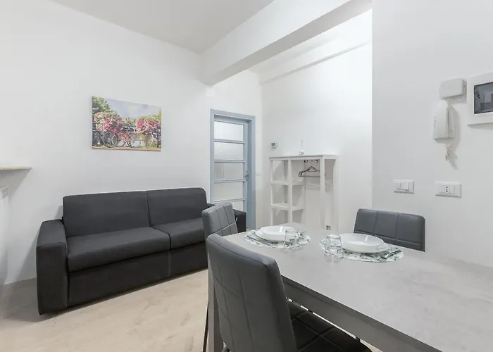 Alessia's Flat- Fantoni Апартаменты